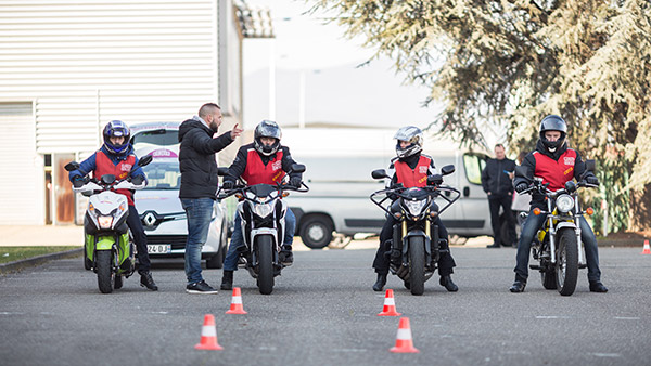 Formation-complementaire-moto